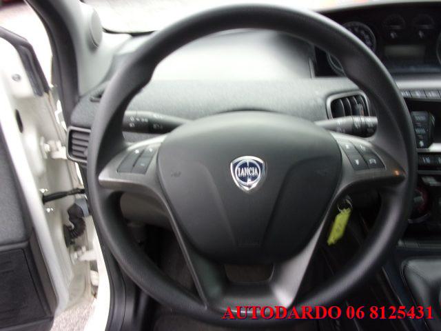 LANCIA Ypsilon 1.0 FireFly 5 porte S&S Hybrid Ecochic Silver