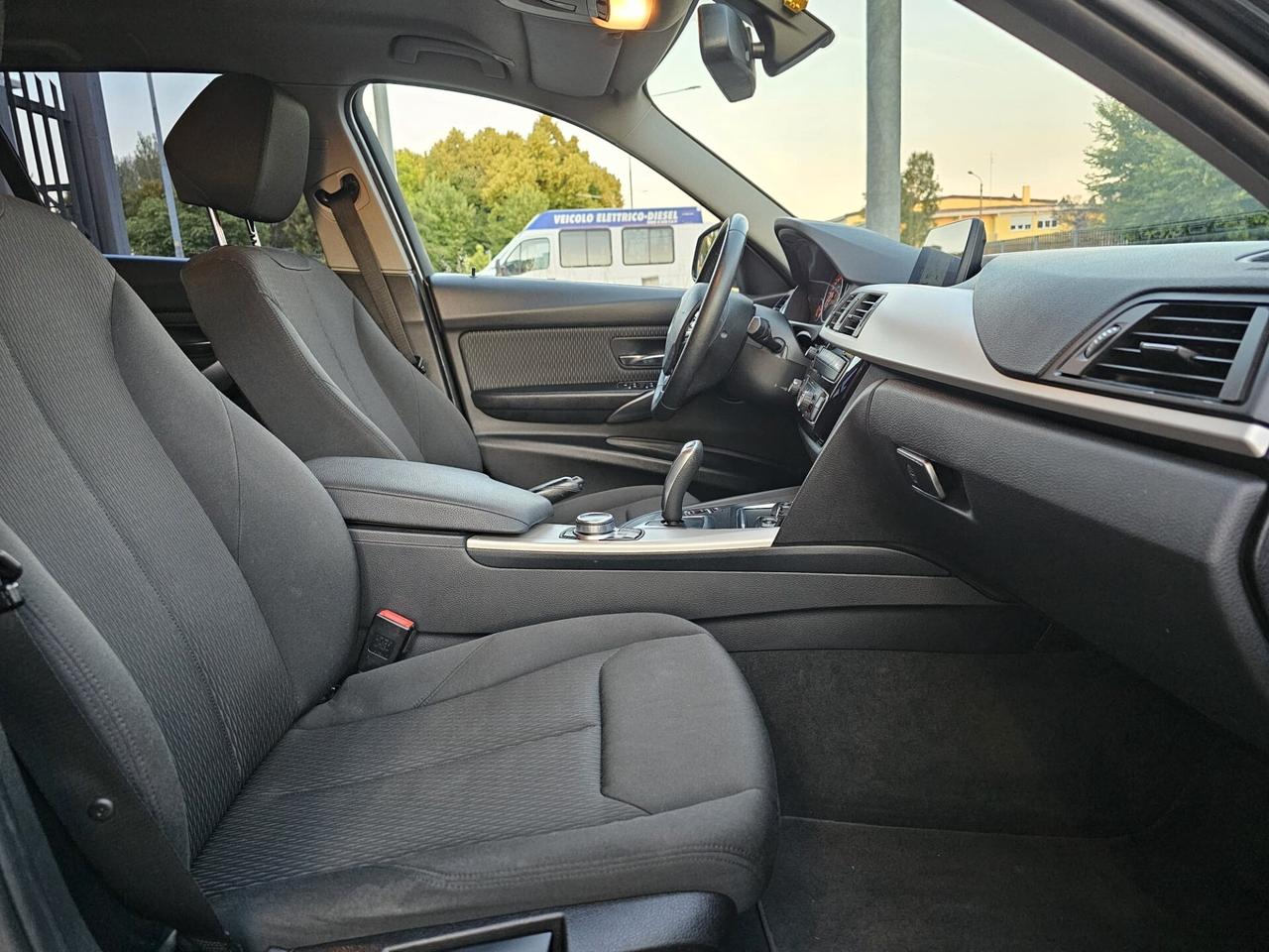 Bmw 316d 115cv Touring Sport*Aut*Navi*Bi-Xeno*Pdc*18*