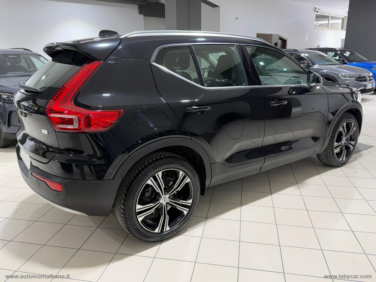 VOLVO XC40 T5 Recharge Plug-in R-design