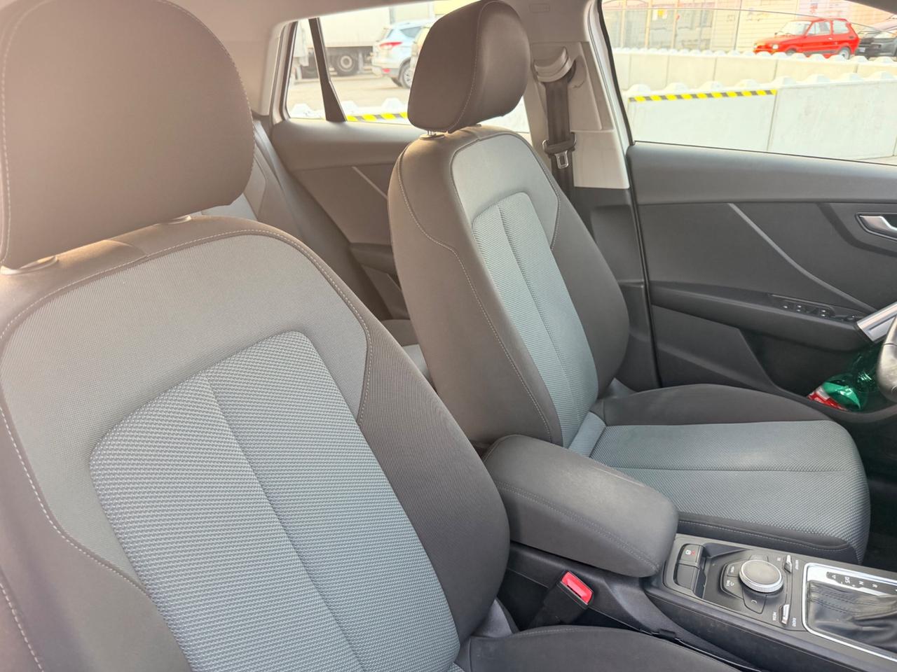 Audi Q2 30 TDI Business Design