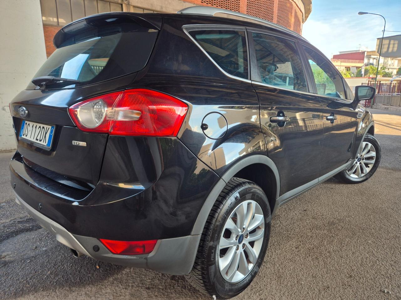 FORD KUGA 2.0 DIESEL 4X4 NUOVISSIMA DI TUTTO