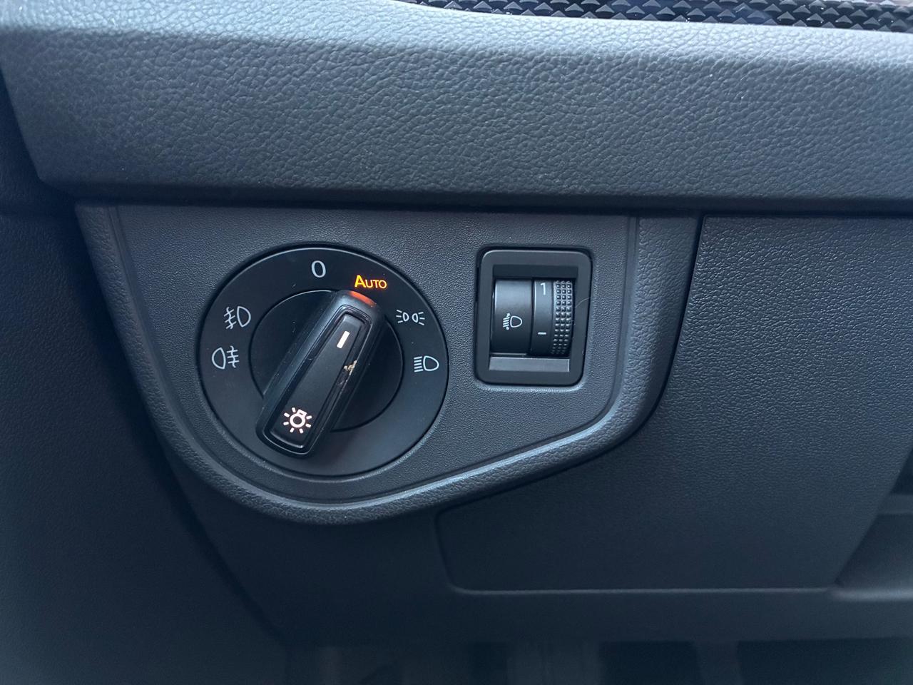 Lancia Ypsilon 1.0 FireFly S&S Hybrid Ecochic Silver