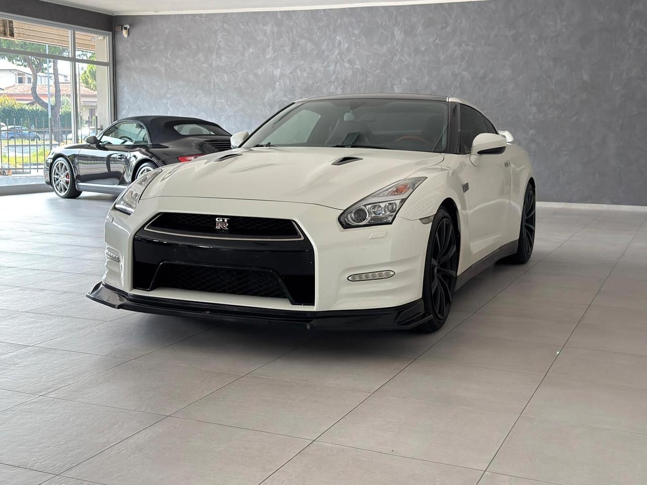 Nissan GT-R 3.8 V6 Black Edition