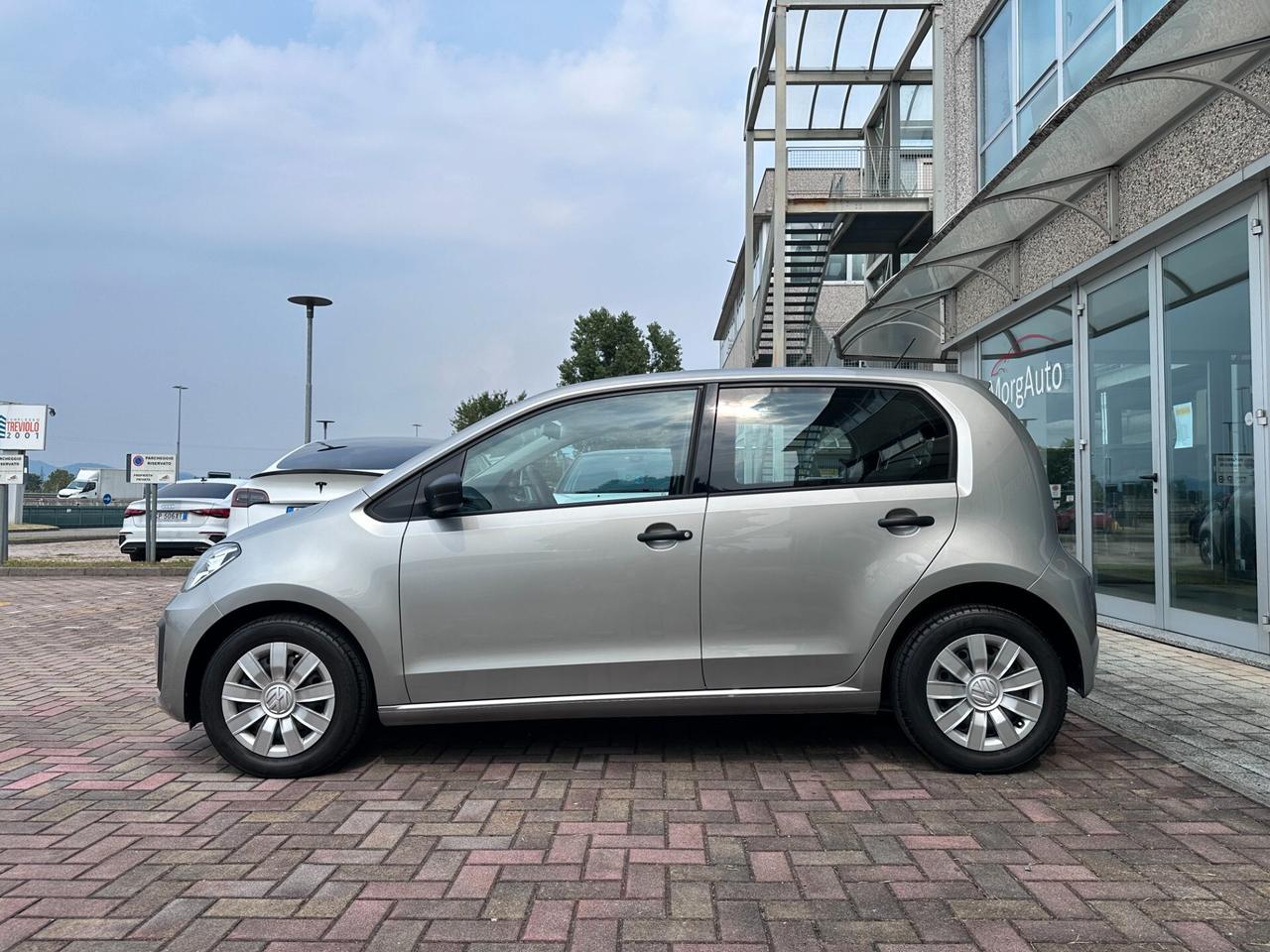 VW UP! 1.0i 60CV 5PORTE 1PROPRIETARIO NEOPATENTATI