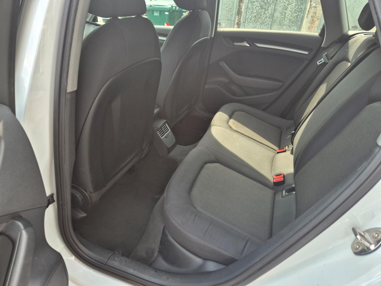 Audi A3 SPB 1.6 TDI S tronic Sport