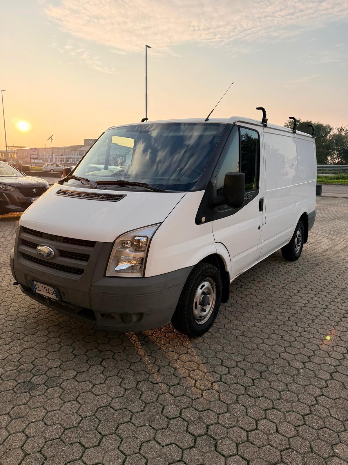 Ford TRANSIT FURGONATO