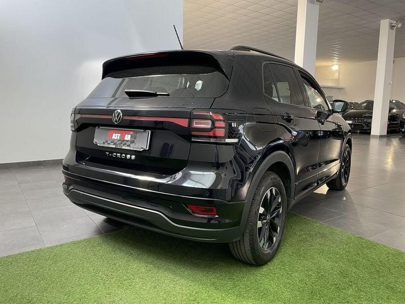 Volkswagen T-Cross T-Cross 1.0 TSI 95cv in configurazione R-LINE
