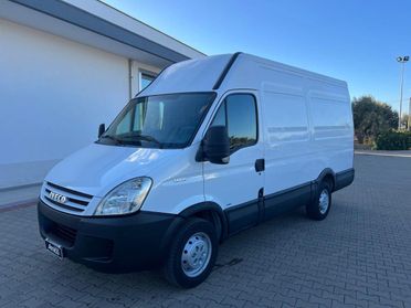 IVECO 35S10 Furgone Medio