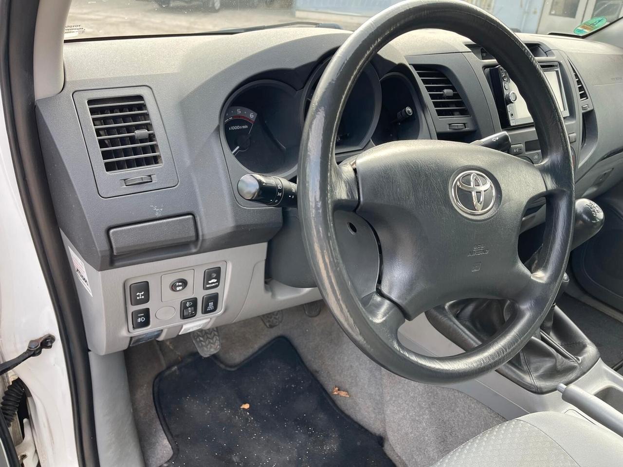 Toyota Hilux 2.5 D-4D 4WD 4p. Double Cab 4x4