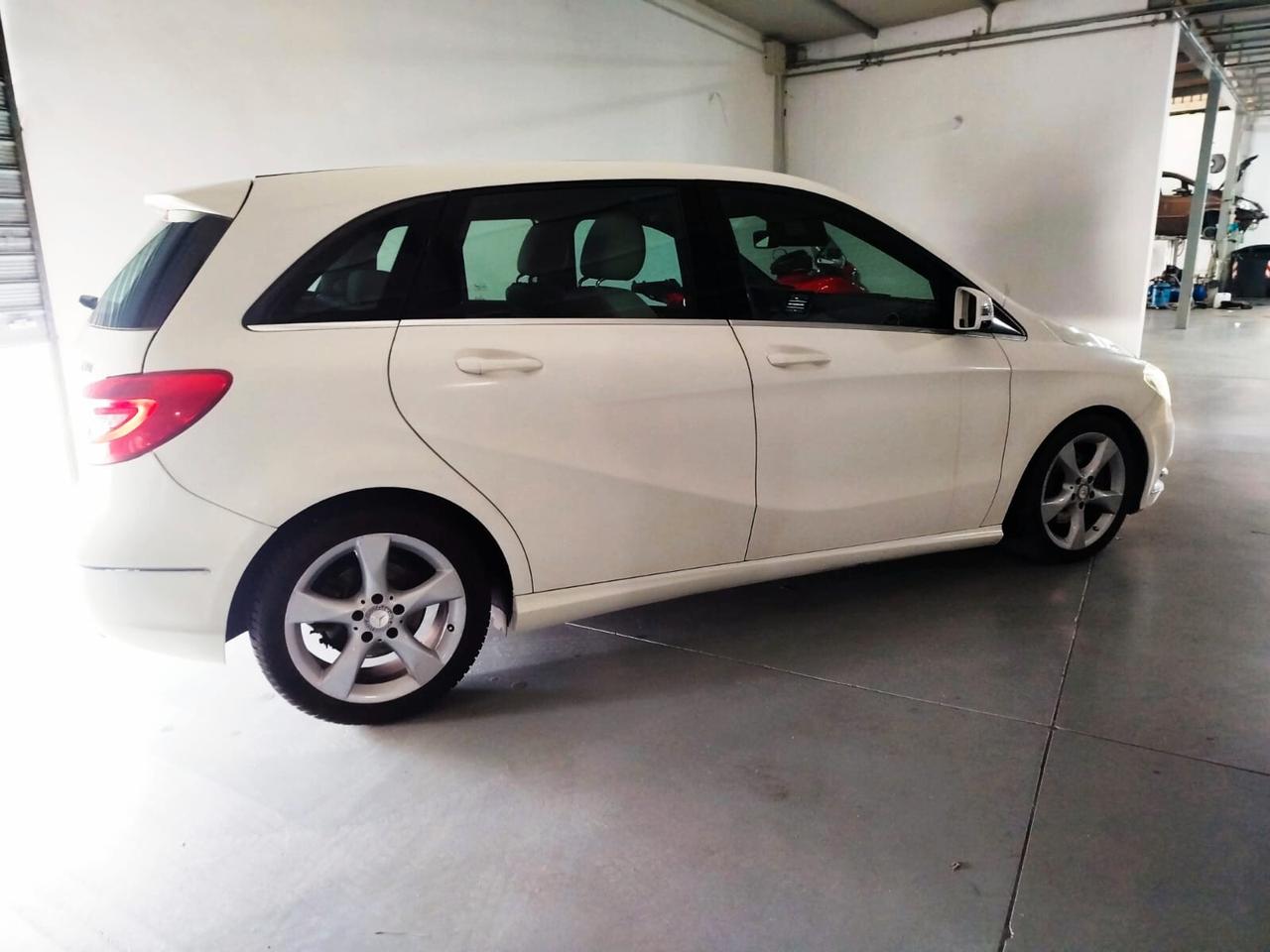 Mercedes-benz B 180 B 180 CDI BlueEFFICIENCY Premium