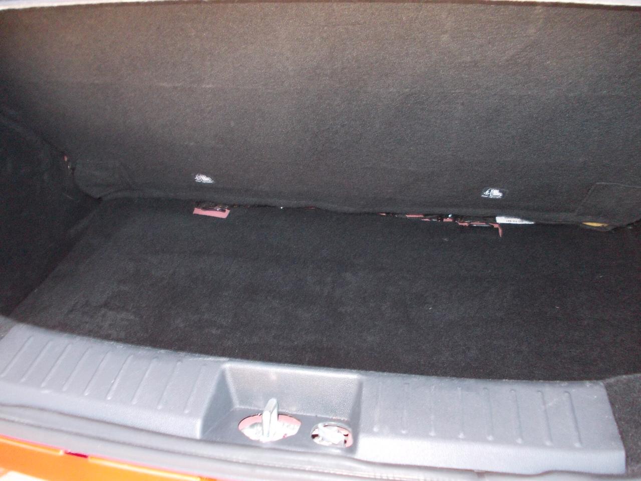 Mahindra KUV100 1.2 VVT K6+KM37170 SI NEOPATENTATI