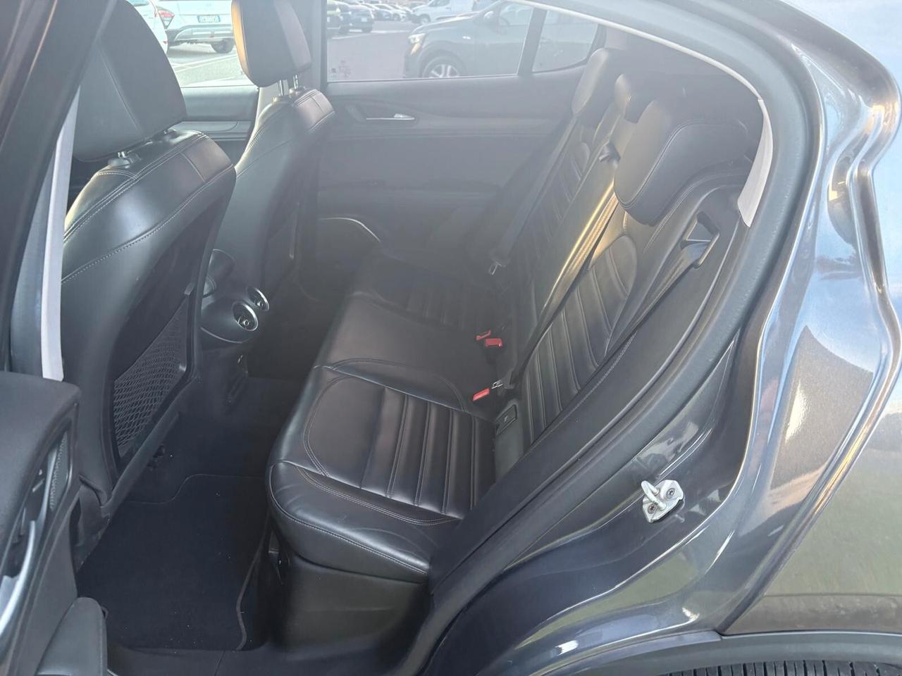 Alfa Romeo Stelvio 2.2 Turbodiesel 210 CV AT8 Q4 Super