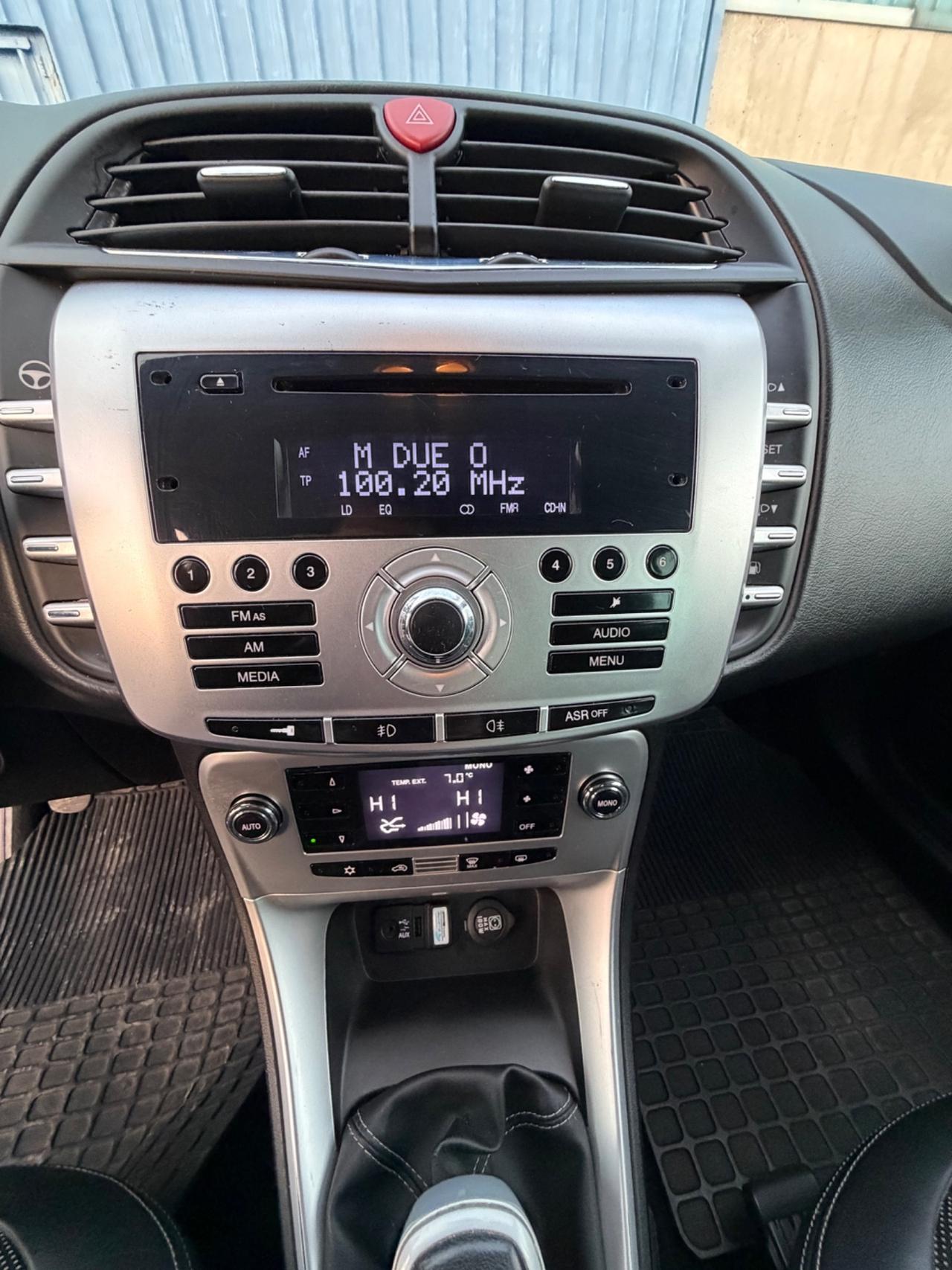 Lancia Delta 1.4 T-Jet 120 CV Silver Ecochic GPL