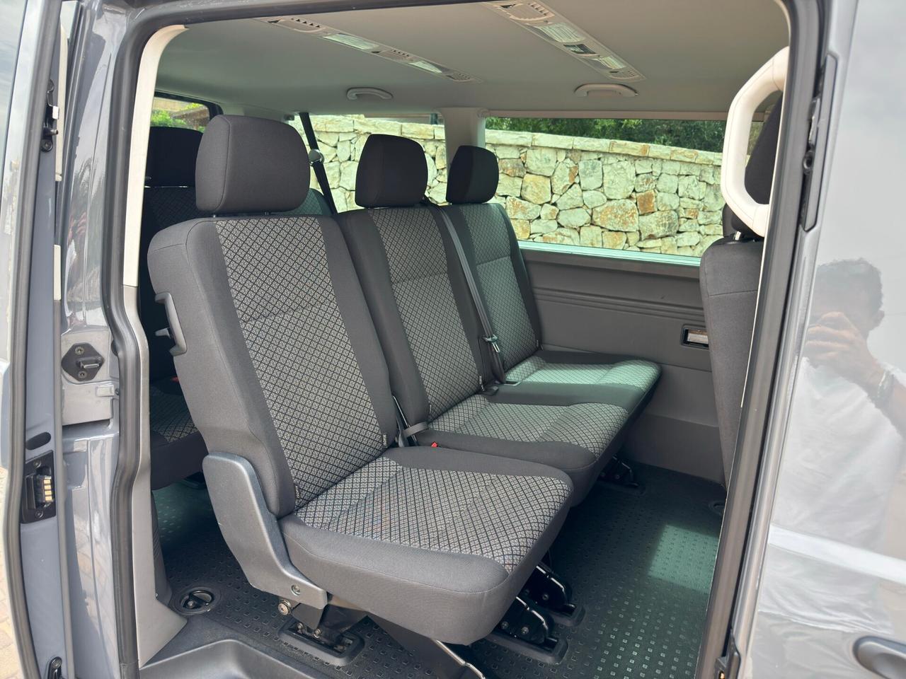 Volkswagen Caravelle 2.0 TDI 110 cv Trendline 9 posti