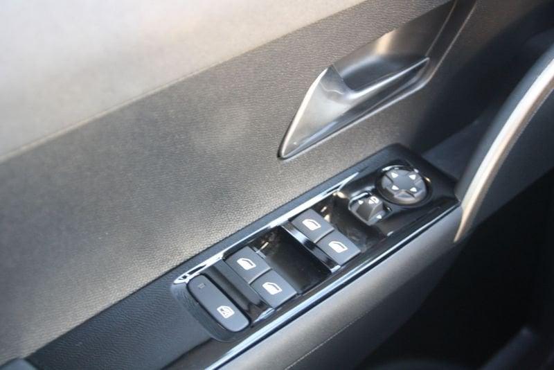 Lancia Ypsilon Ypsilon Hybrid e-DCT LX