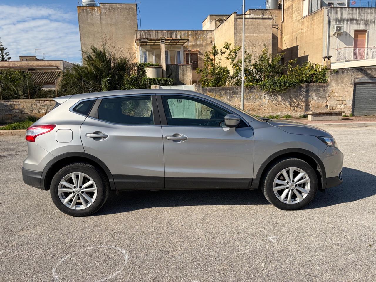 Nissan Qashqai 1.5 dCi N-Vision