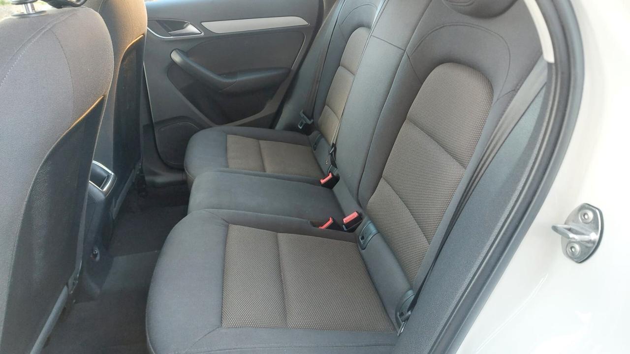 Audi Q3 ADVANCED PLUS PACCHETTO LUCI AMBIENTE