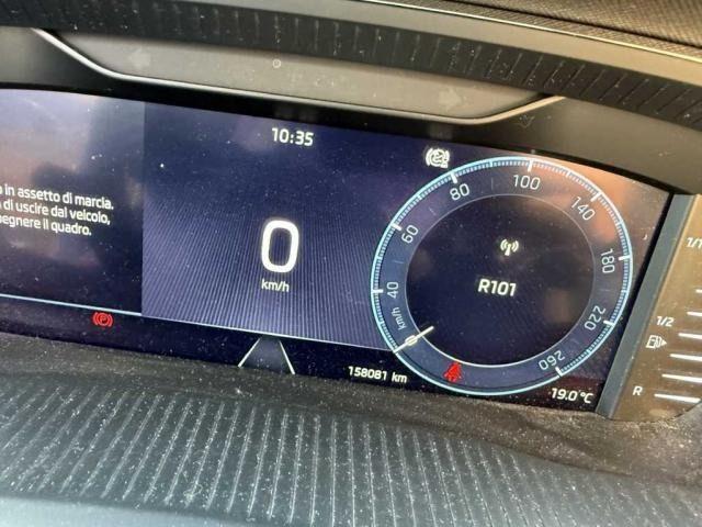 SKODA Octavia 2.0 TDI EVO SCR DSG Wagon Executive Navi LED UniPr