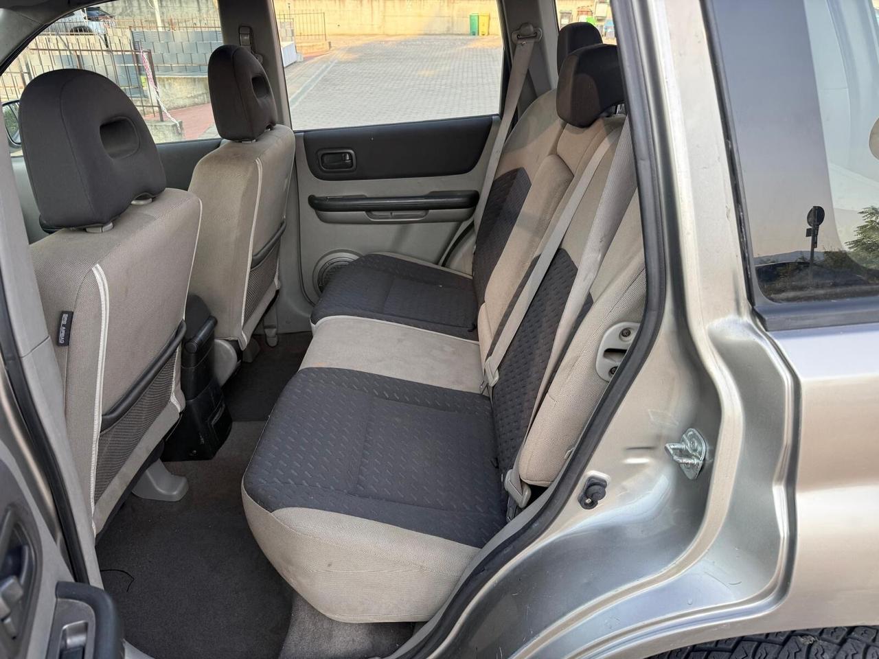 Nissan X-Trail 2.2 dCi Elegance
