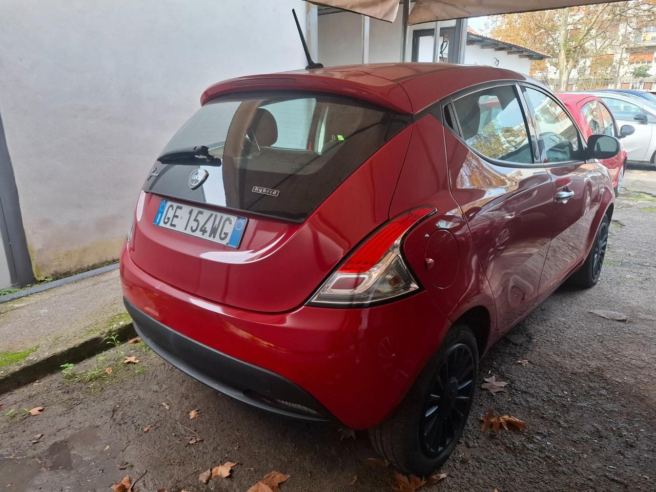 Lancia Ypsilon 1.0 S&S Hybrid Ecochic Silver anno 2021