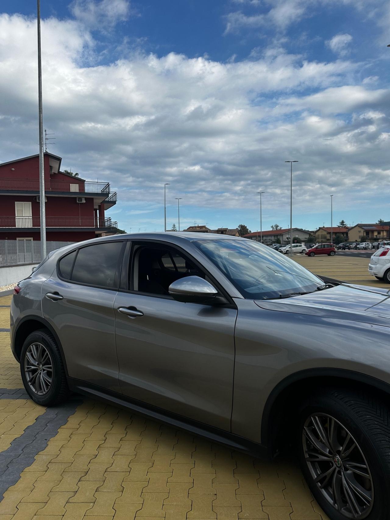 Alfa Romeo Stelvio 2.2 Turbodiesel 210 CV AT8 Q4 Business
