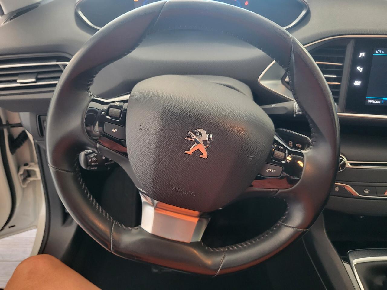 Peugeot 308 BlueHDi 130 S&S Allure