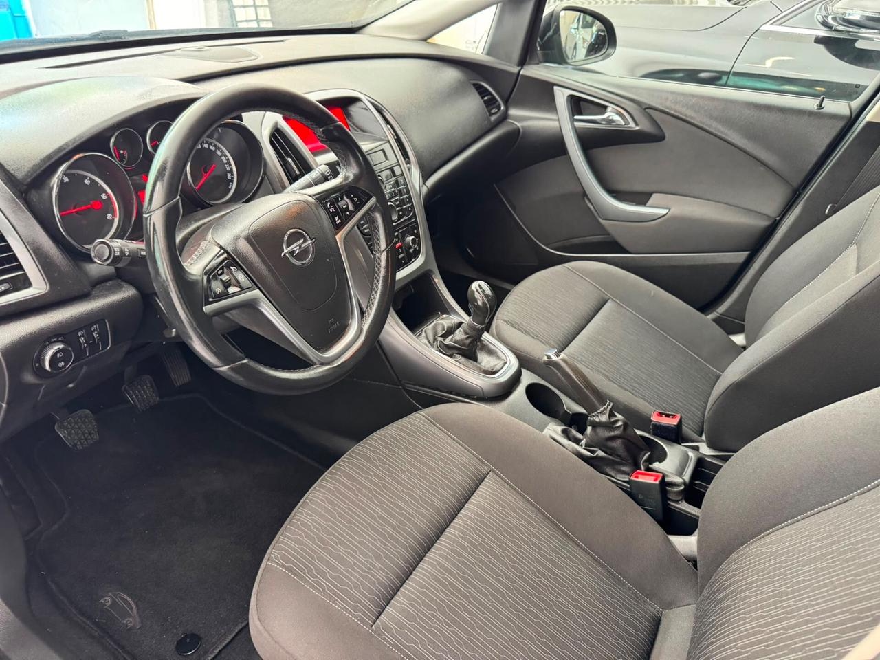 Opel Astra 1.7 diesel anno 2015
