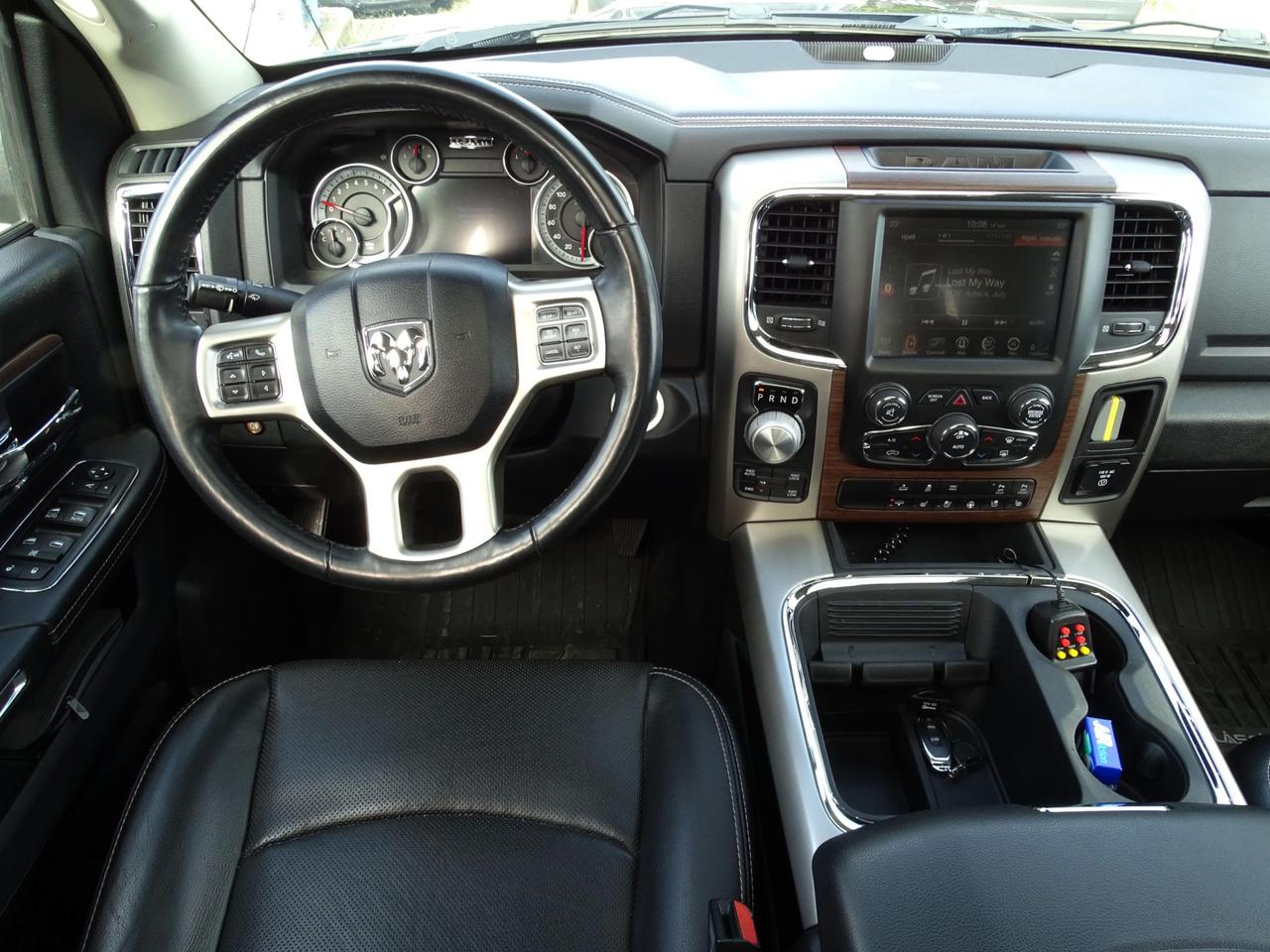 Dodge RAM 1500 AWD 5.7L V8 401CV LARAMIE AUTOCARRO