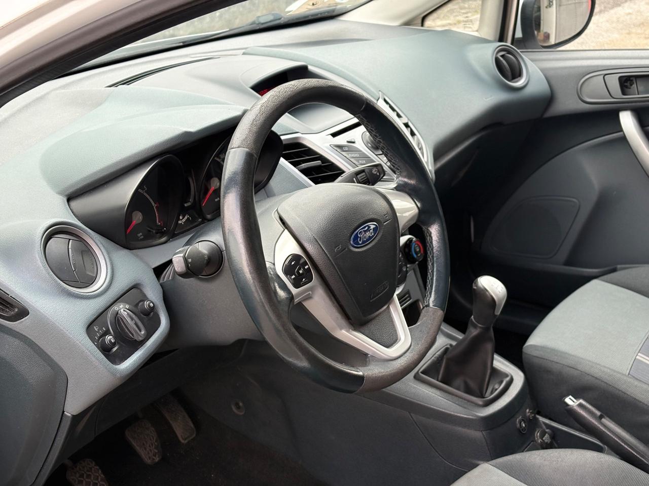 Ford Fiesta 1.4 5 porte Bz.- GPL Titanium