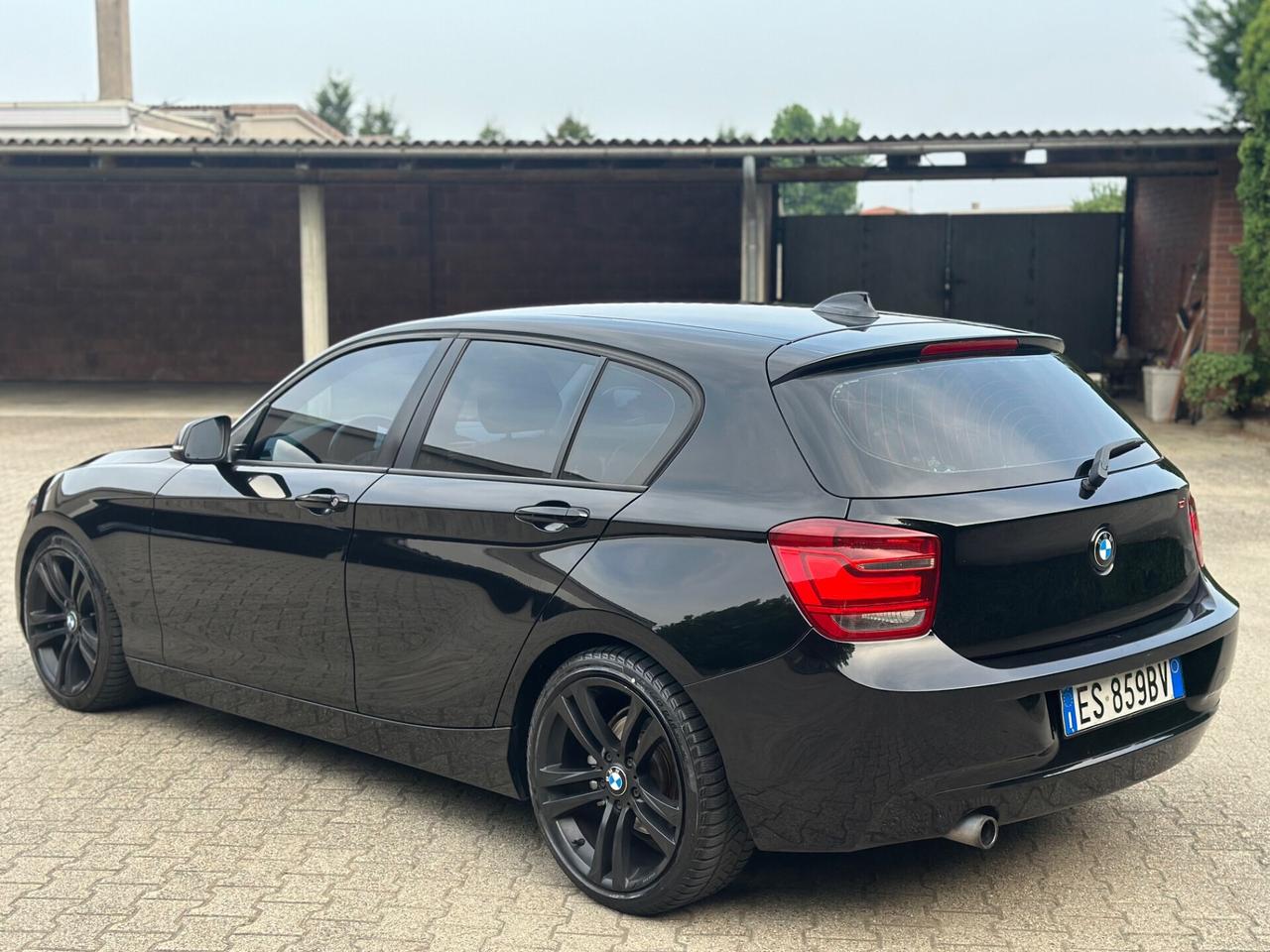 Bmw 116 116d 5p. Urban