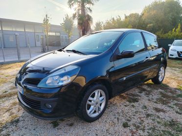 Renault Clio 1.2 16V 3 porte Luxe