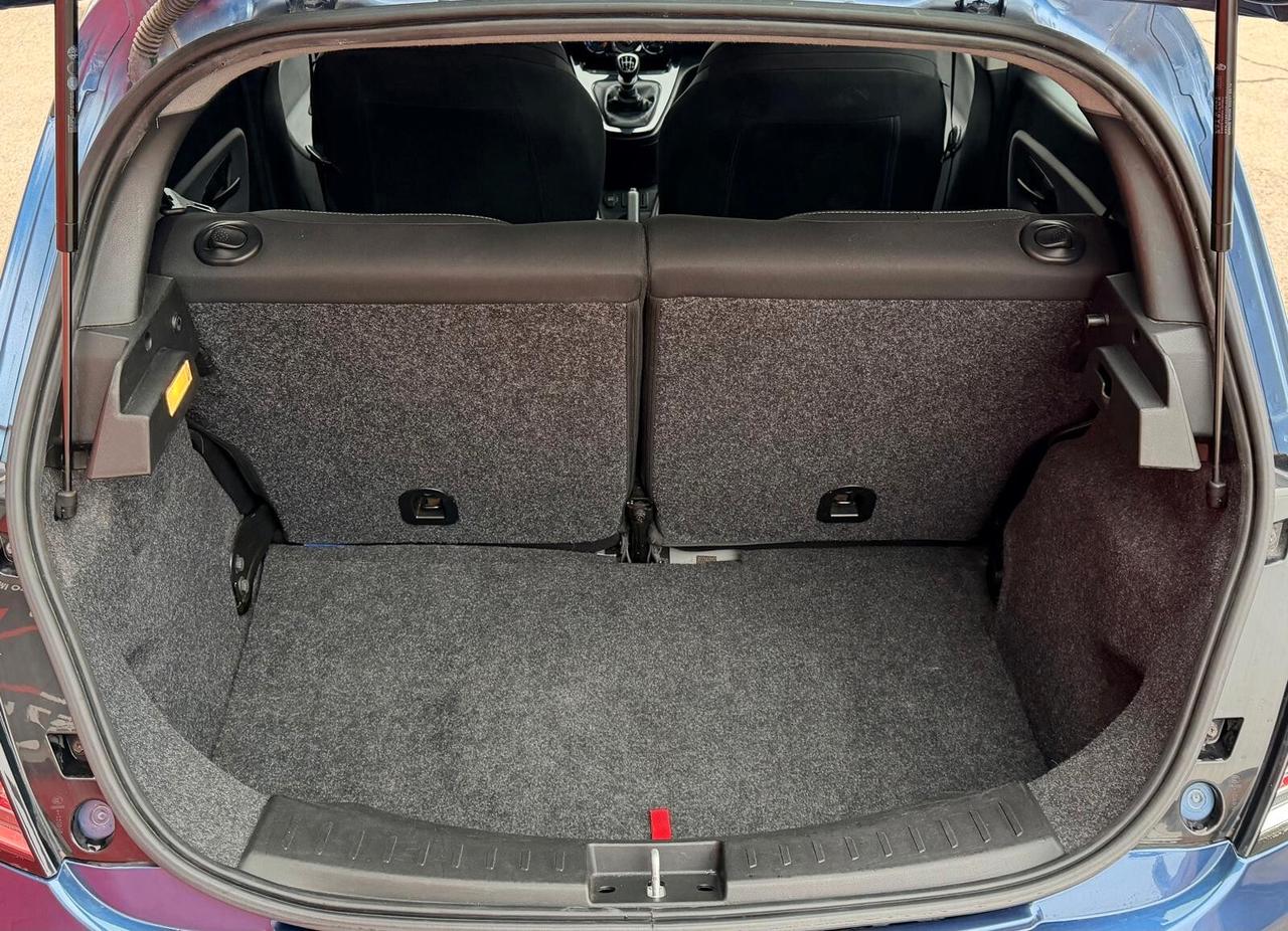 Lancia Ypsilon 1.0 FireFly 5 porte S&S Hybrid Ecochic A. Ferretti