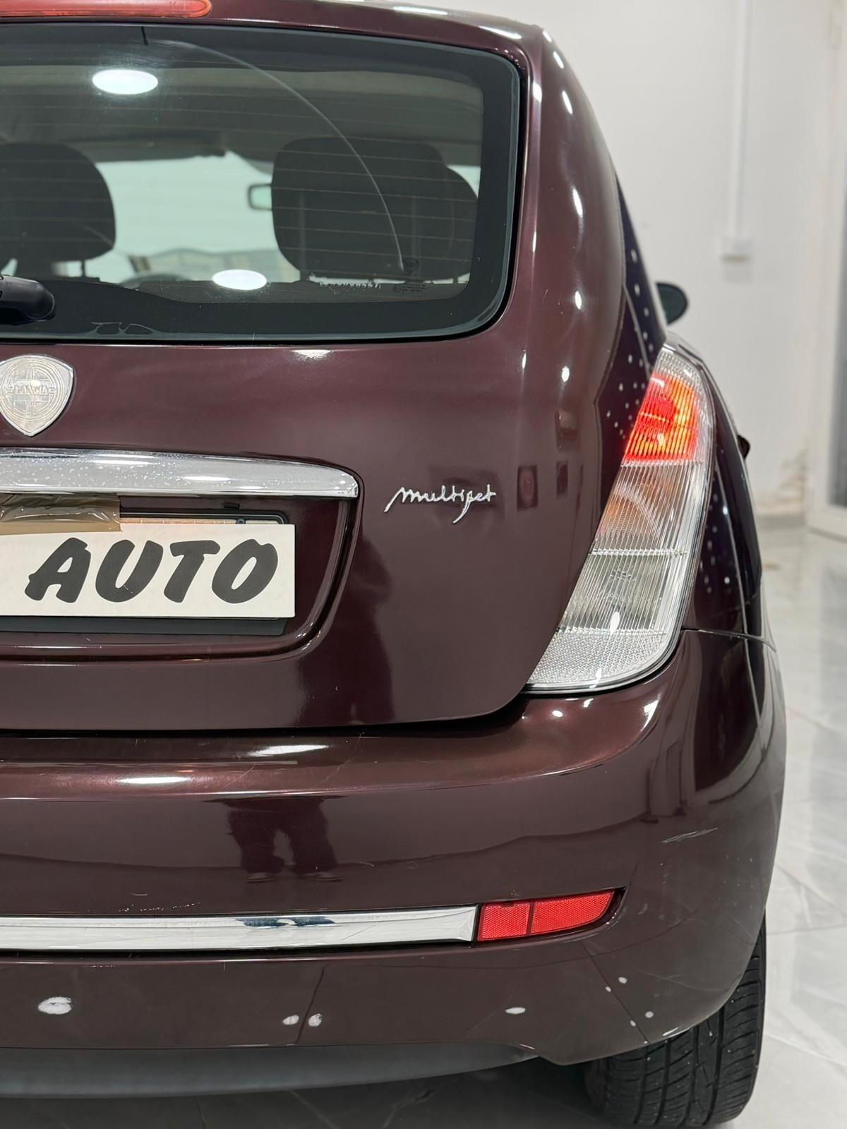 Lancia Ypsilon 1.3 MJT 75 CV