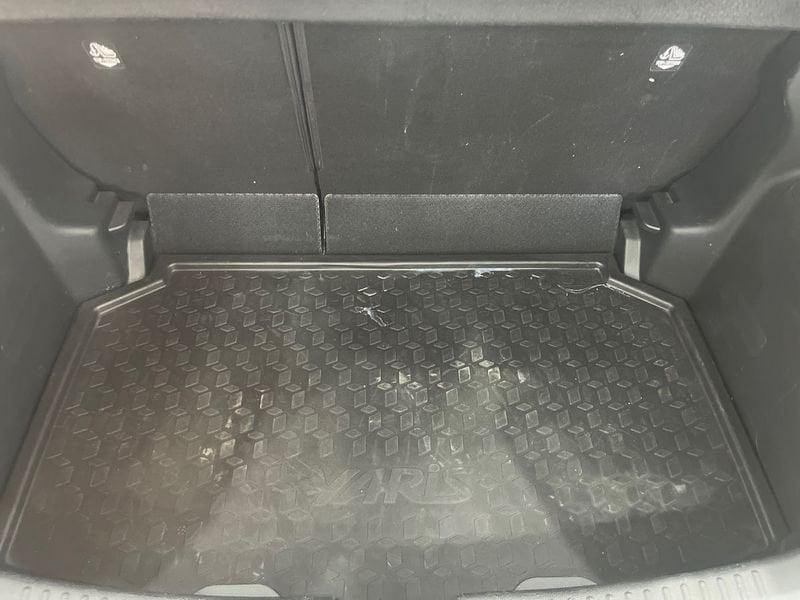 Toyota Yaris Yaris 1.5h Lounge