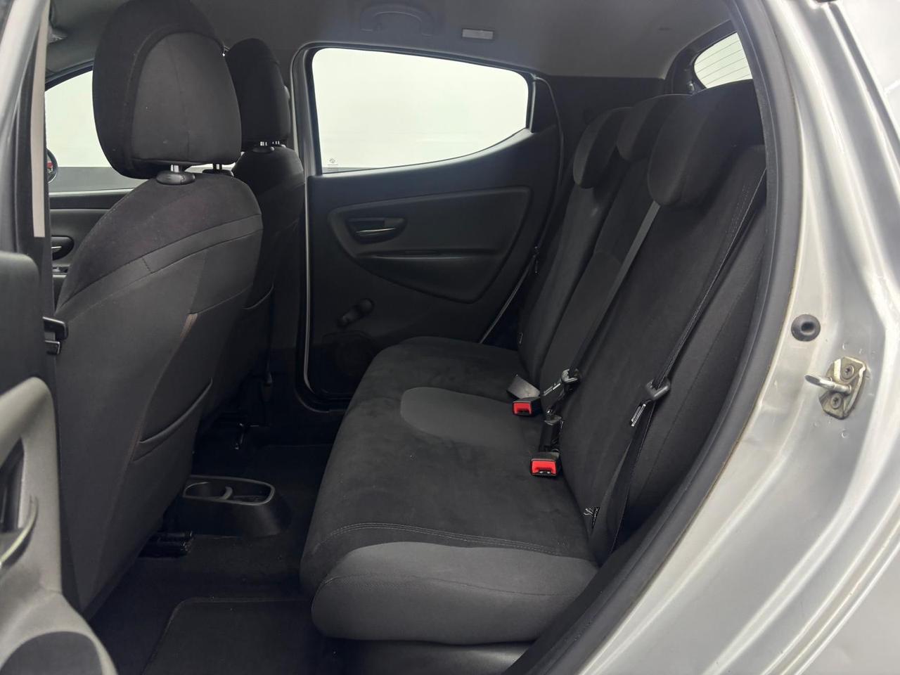 Lancia Ypsilon 1.2 69 CV 5 porte Platinum