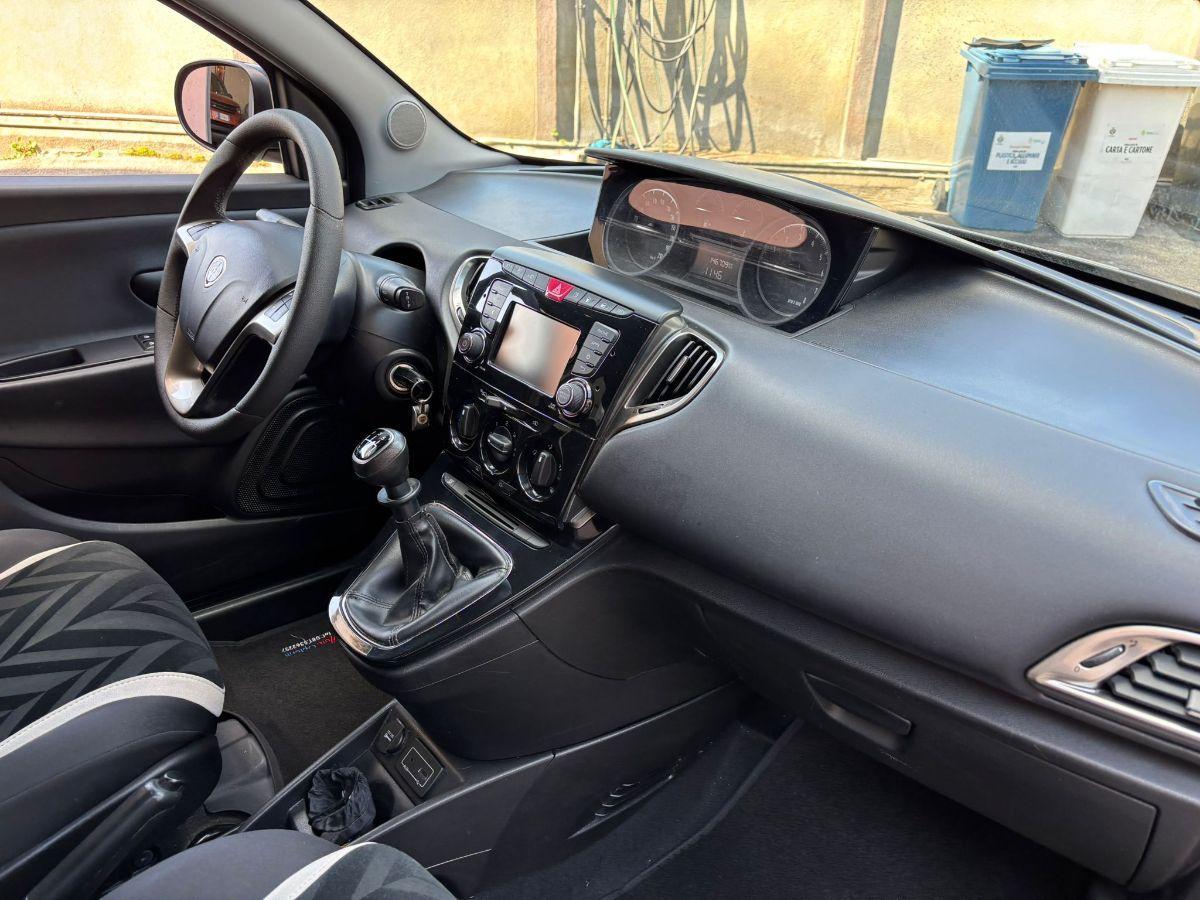 LANCIA Ypsilon 1.2 69CV 5p.GPL Ecochic Gold 5posti