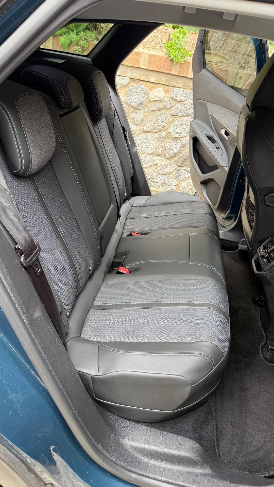 Peugeot 3008 Hybrid 225 e-EAT8 Allure Pack