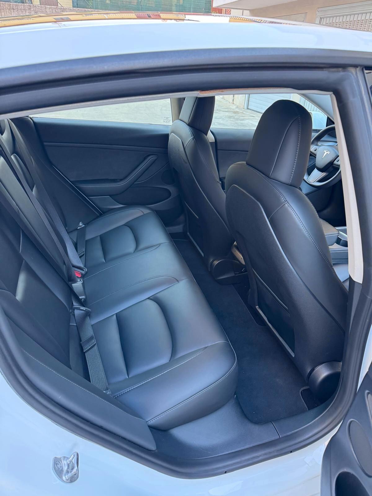 Tesla Model 3 RWD