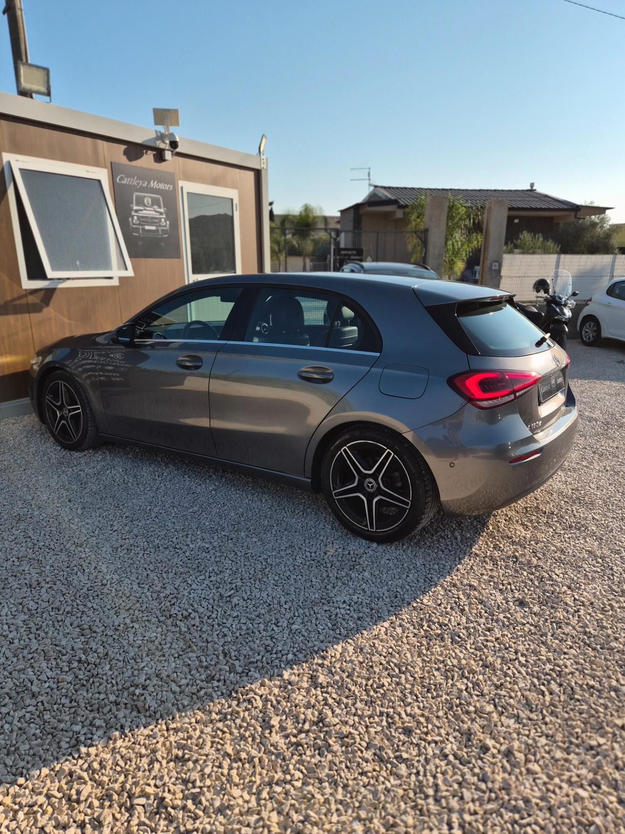 Mercedes-benz A 180 d Sport pelle,led