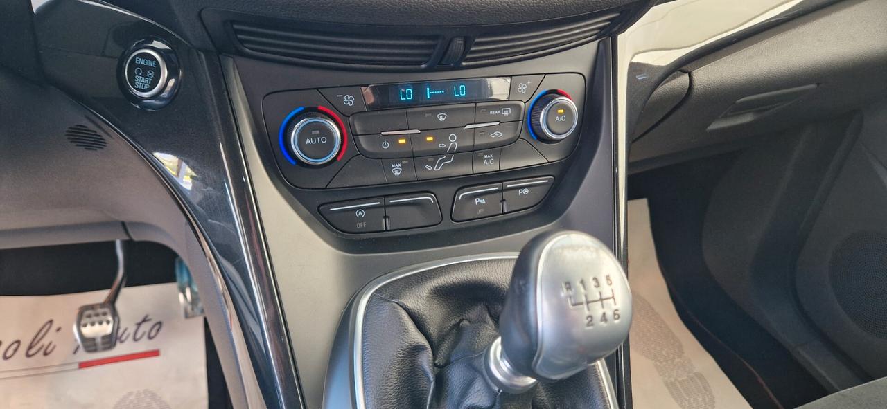 Ford Kuga 1.5 TDCi 120cv 2WD ST-Line X