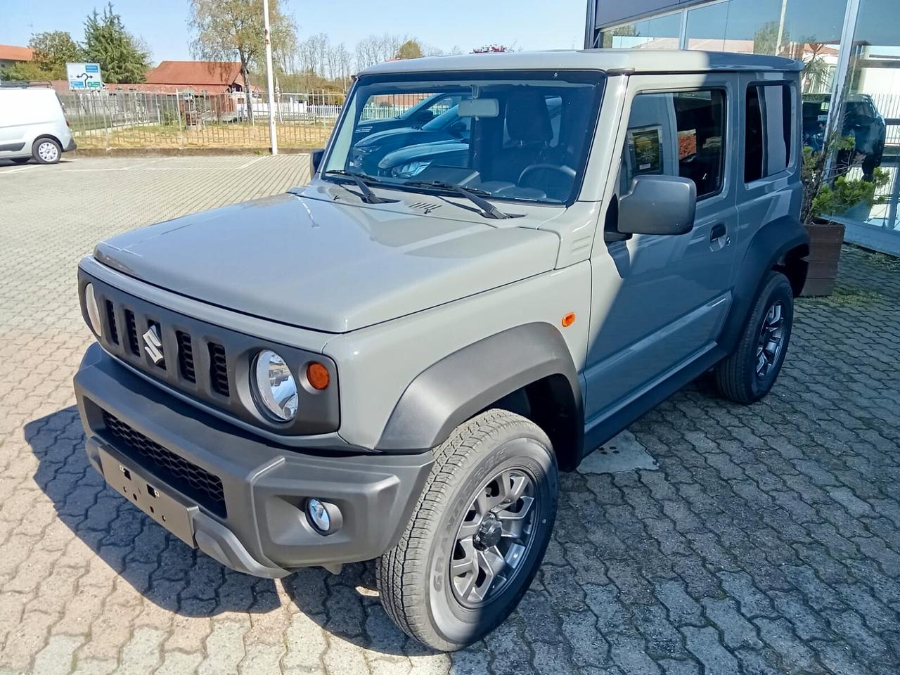 Suzuki Jimny 1.5 4AT TOP