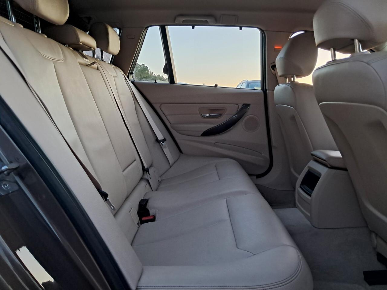 Bmw 318d 143cv Touring*Luxury*PELLE*BIXENON