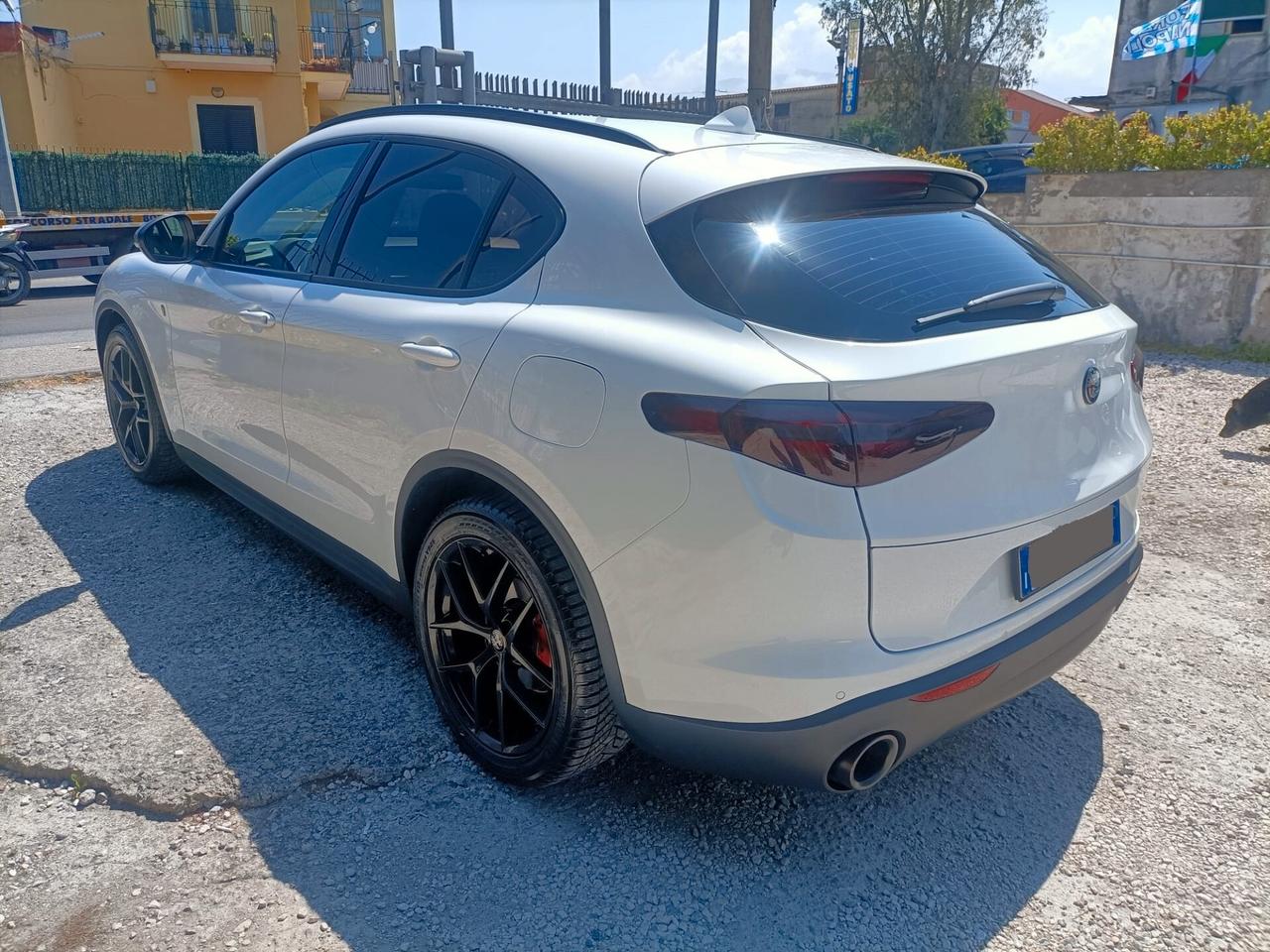 Alfa Romeo Stelvio 2.2 Turbodiesel 180 CV AT8 RWD Business