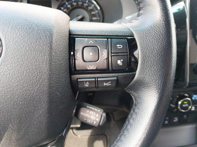 TOYOTA Hilux 2.8 D A/T 4WD 4 porte Double Cab Invincible N1