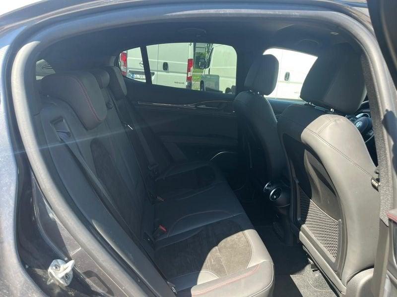 Alfa Romeo Stelvio 2.0 Turbo 280 CV AT8 Q4 Ti