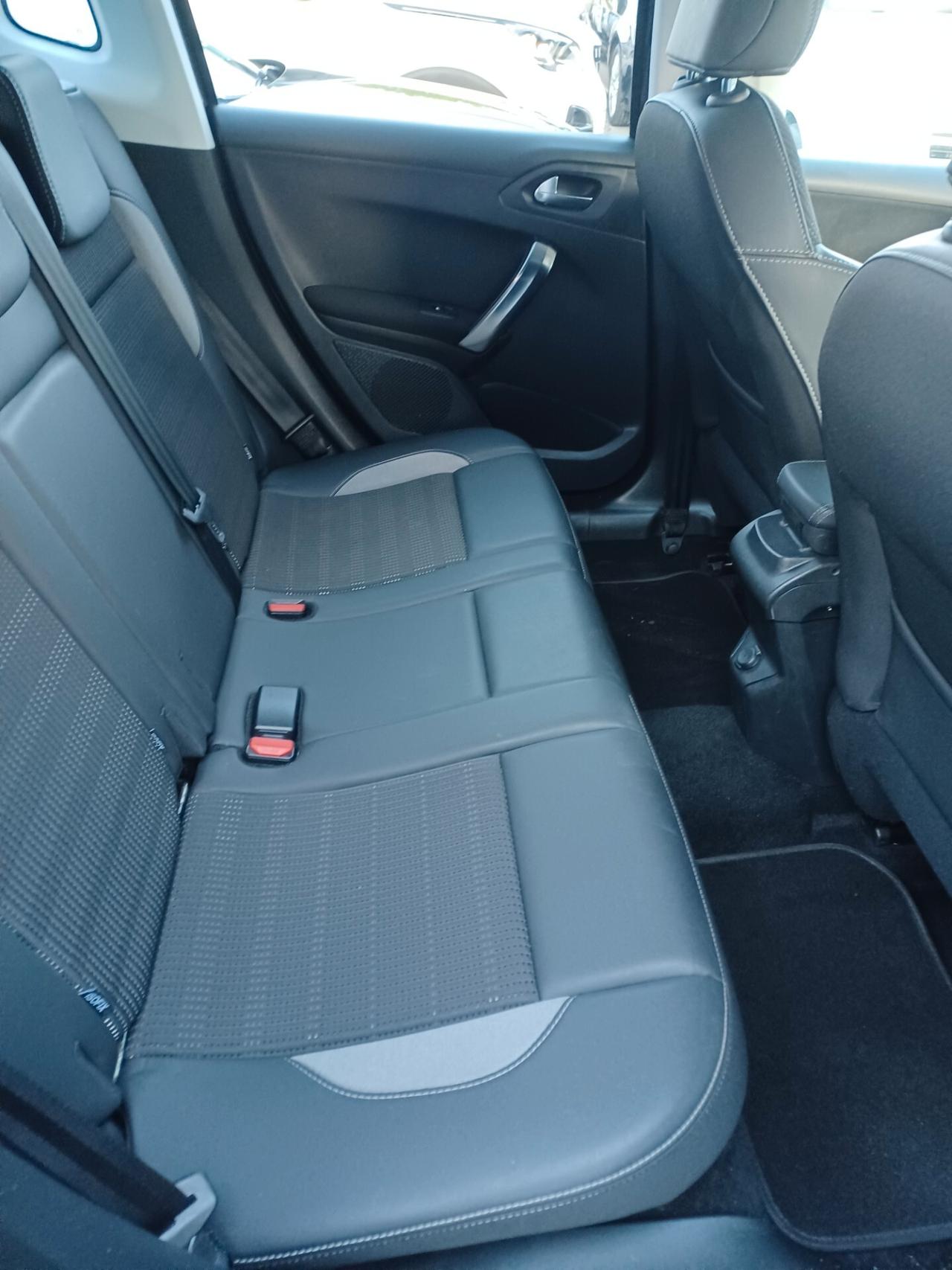 Peugeot 2008 1.6 HDI 120 CV ALLURE 2018