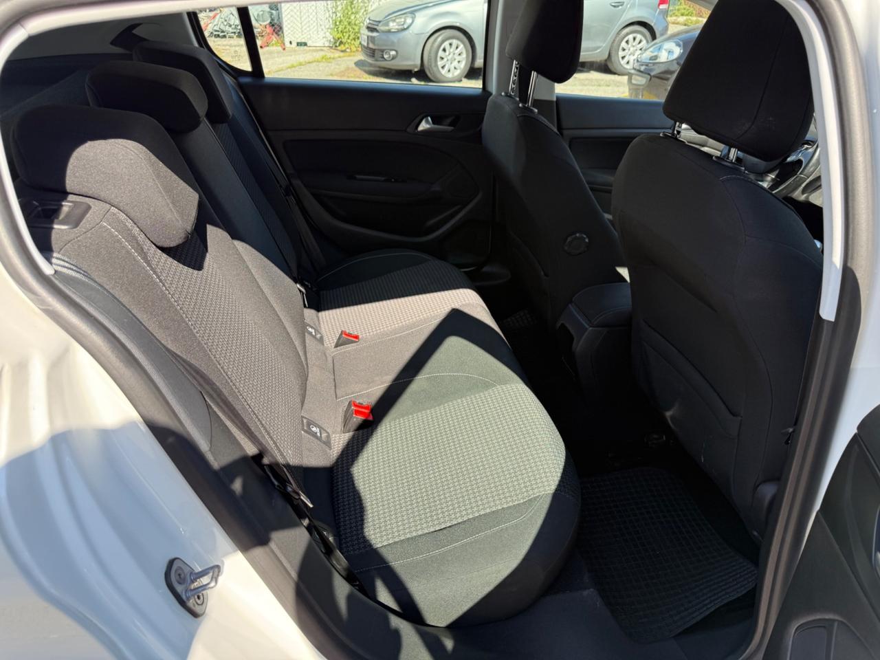 Peugeot 308 BlueHDi 130 S&S Active