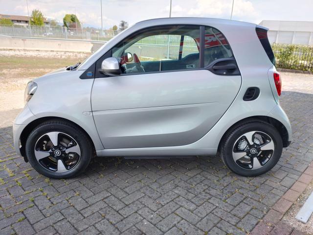 smart forTwo Fortwo eq Passion 4,6kW Ok per neopatentati