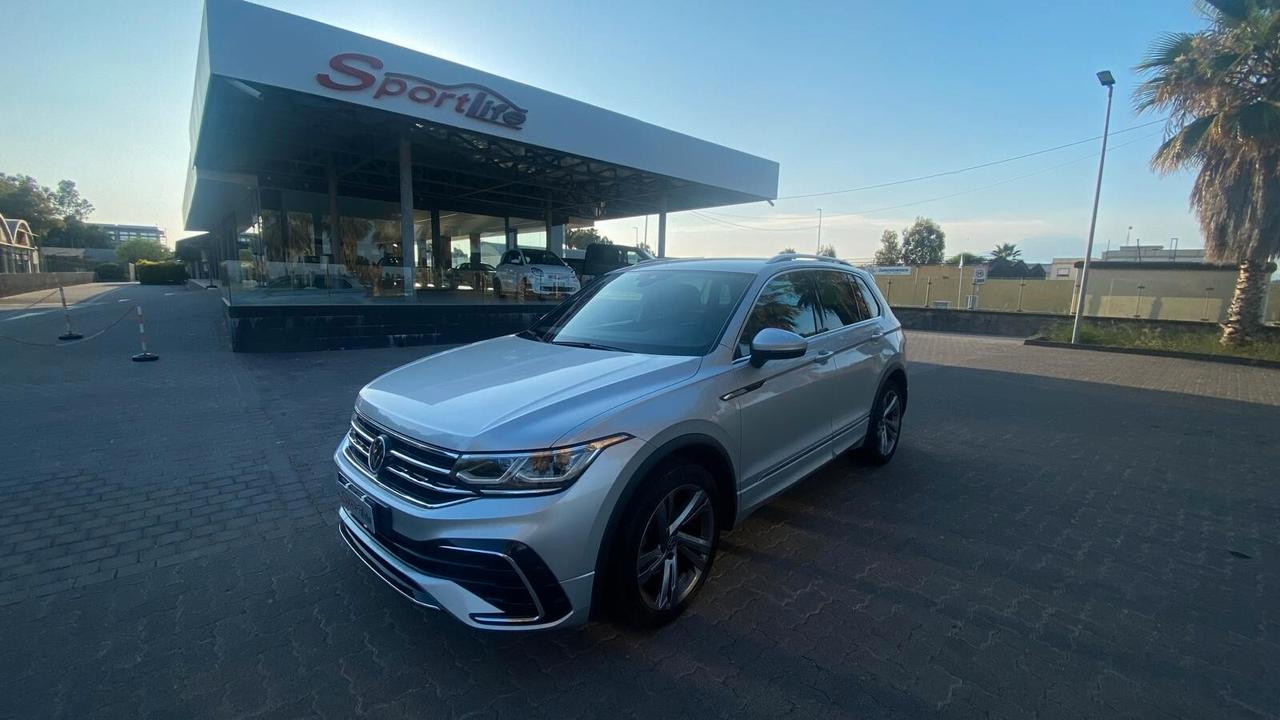 Volkswagen Tiguan 2.0 TDI 150 CV SCR DSG R-Line