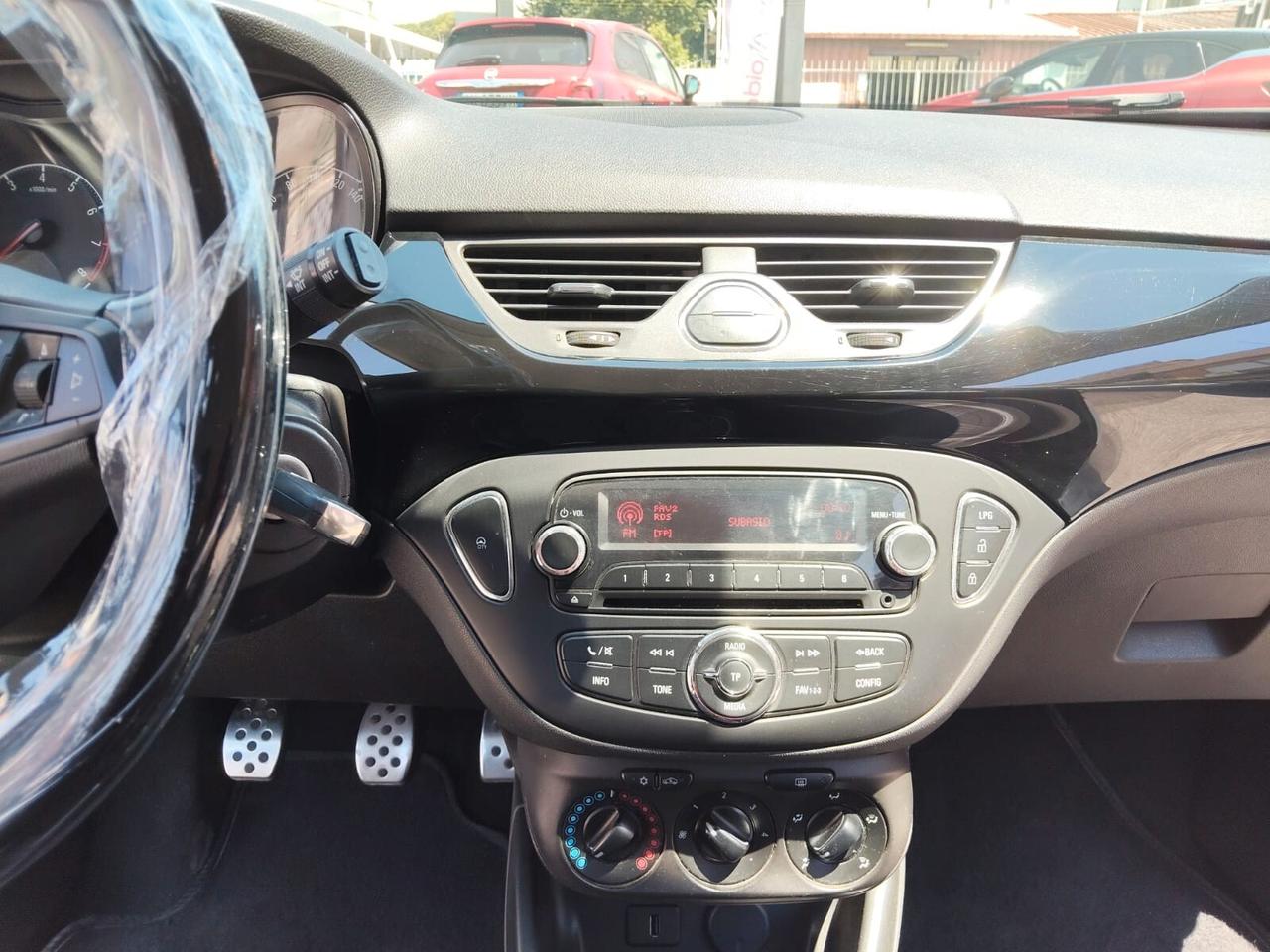 Opel Corsa 1.4 90CV GPL Tech 5 porte b-Color
